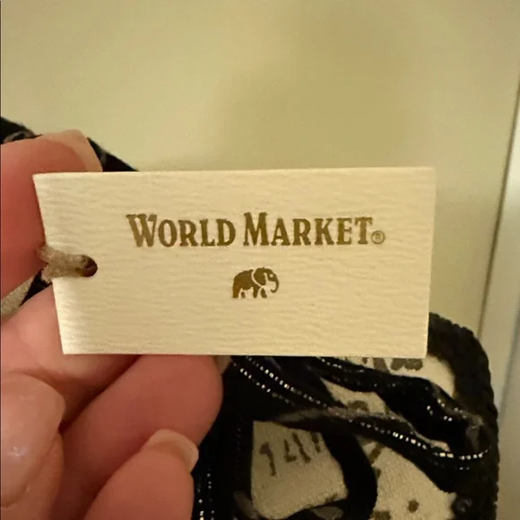 Elegant Black Maxi Dress - Picture 4 of 7